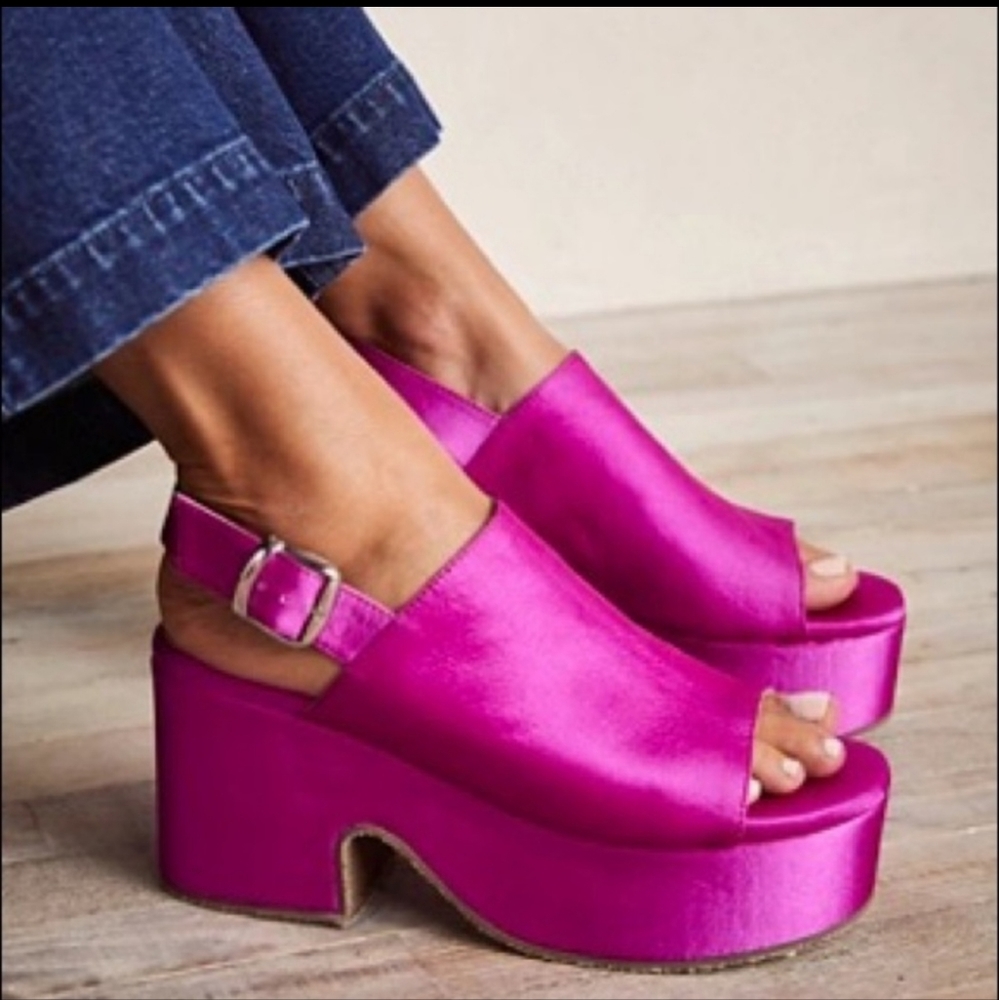FREE PEOPLE || Fuchsia Pink Satin Platform Sandals